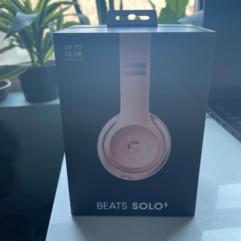 Beats by Dre Solo 3 wireless headphones